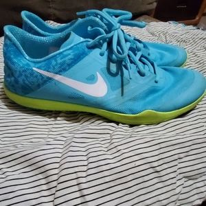 Nike tennis shoes